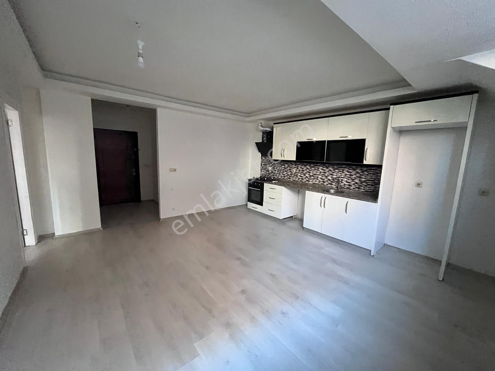 Re/max Arma'dan Buca Yaylacık Mah. Merkezi Konumda 2+1 Geniş Satılık Daire - Görsel 7