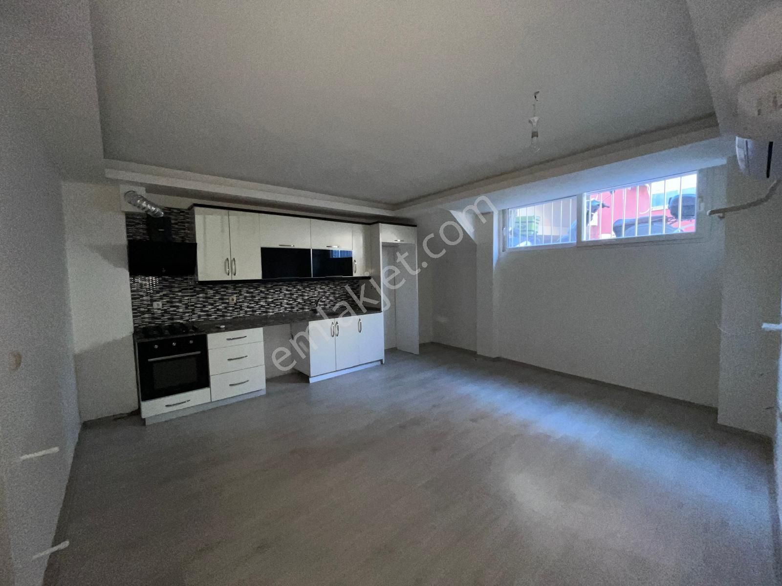 Re/max Arma'dan Buca Yaylacık Mah. Merkezi Konumda 2+1 Geniş Satılık Daire - Görsel 4