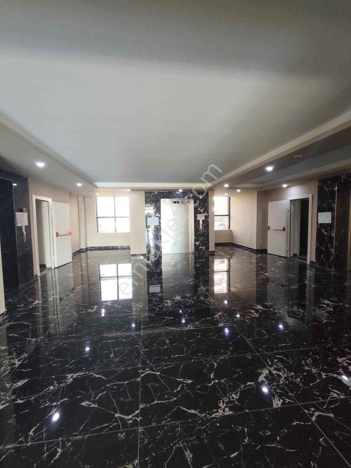 Erdemli Çeşmeli Mah.de Deniz Manzaralı & Aqua Parklı & Spor Salonlu & Full Eşyalı 2+1 Daire - Görsel 14