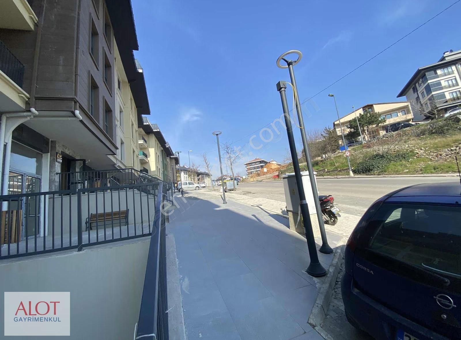 Çamlıcada Cadde Üzeri Kiralık Daire - Görsel 4