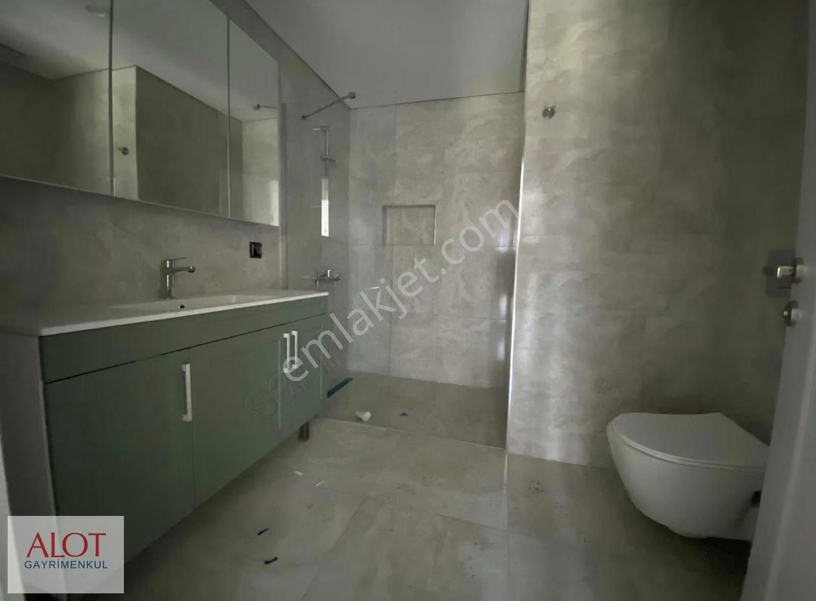 Çamlıcada Cadde Üzeri Kiralık Daire - Görsel 14