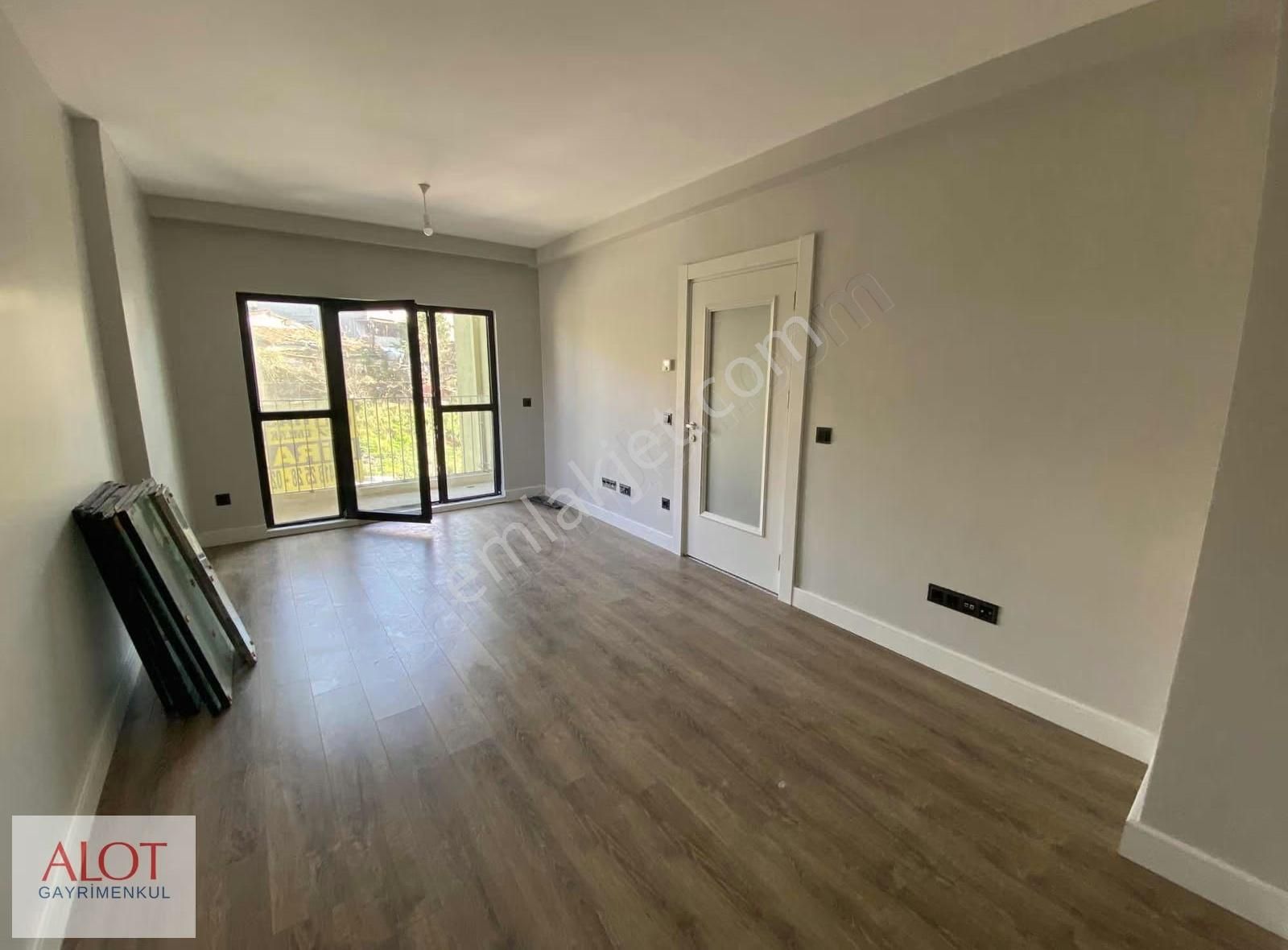 Çamlıcada Cadde Üzeri Kiralık Daire - Görsel 9