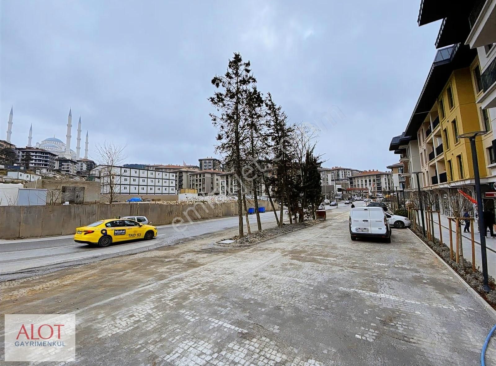 Ana Cadde 3+1 Ebeveyn Banyolu Ara Kat Konforunda Zemin Kat - Görsel 4