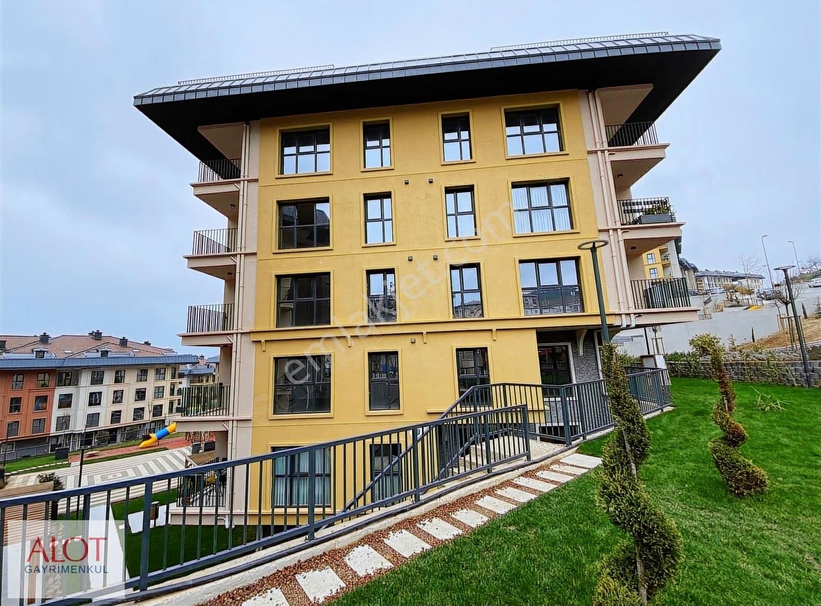 Ana Cadde 3+1 Ebeveyn Banyolu Ara Kat Konforunda Zemin Kat - Görsel 9