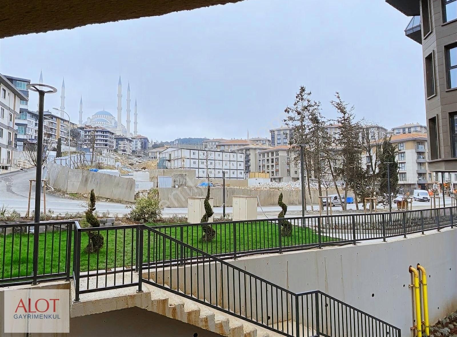 Ana Cadde 3+1 Ebeveyn Banyolu Ara Kat Konforunda Zemin Kat - Görsel 2