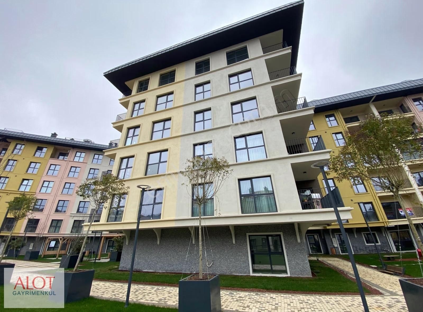 2+1ebeveyn Banyoluyerden Isıtmalıbalkon Yeşil Alan Görselli