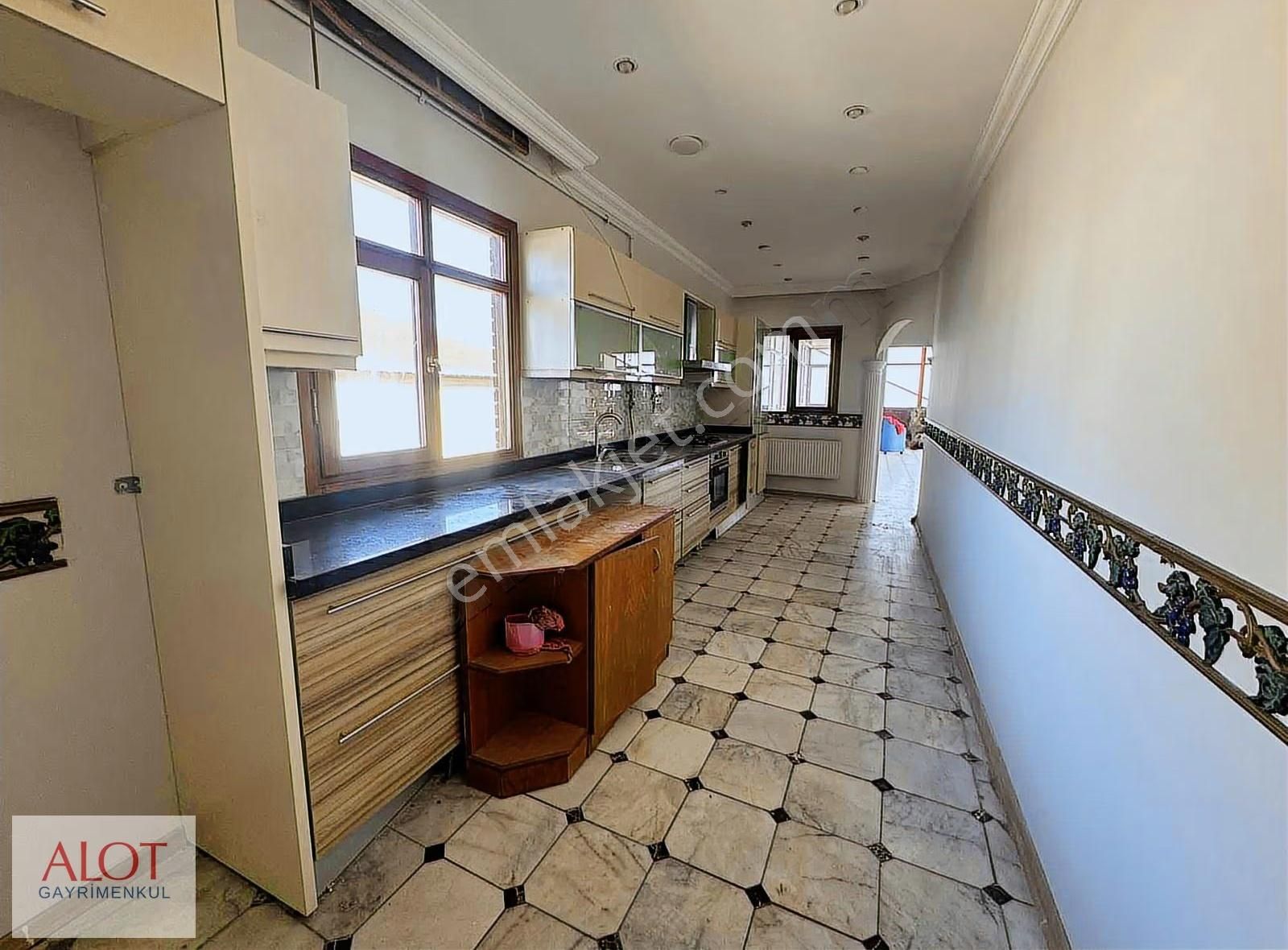 Çamlıca Kısıklı Mah. 5+1 Kiralık Dubleks - Görsel 19