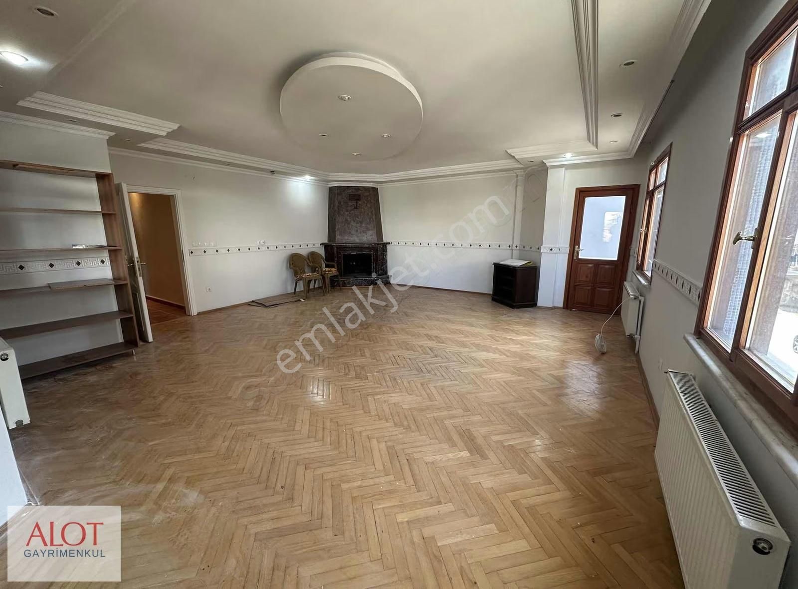Çamlıca Kısıklı Mah. 5+1 Kiralık Dubleks - Görsel 7