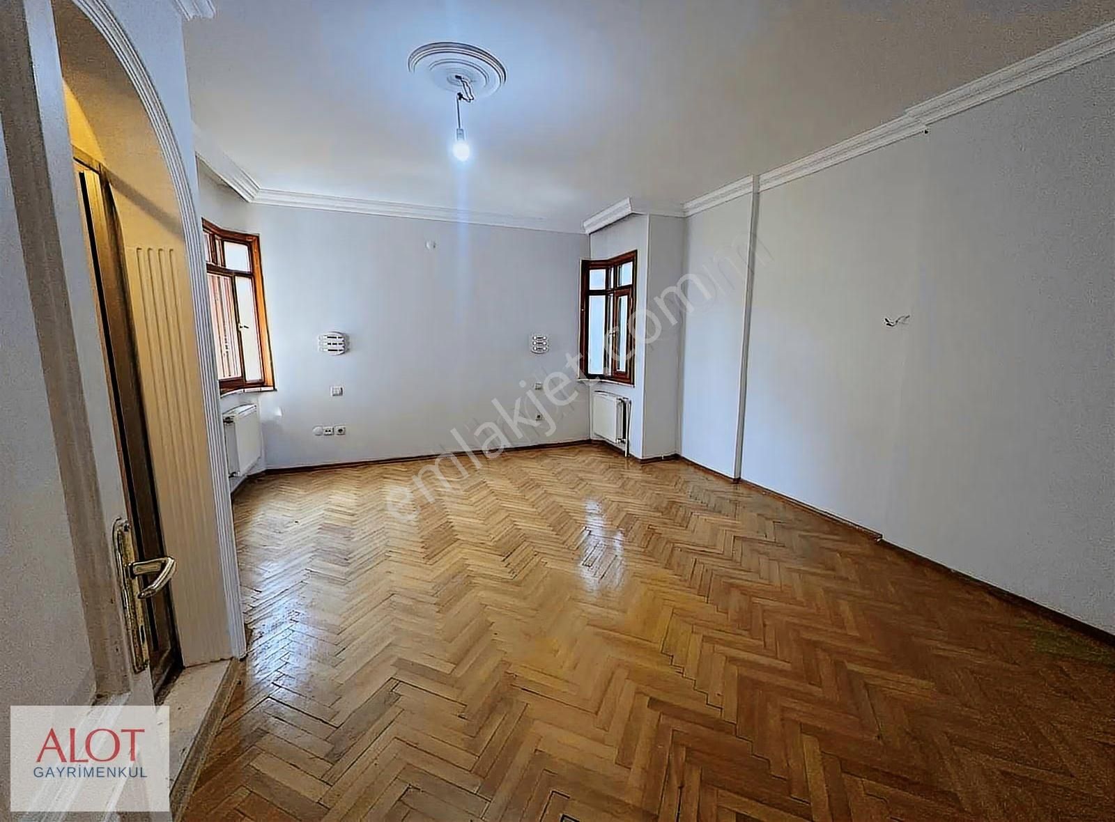 Çamlıca Kısıklı Mah. 5+1 Kiralık Dubleks - Görsel 10