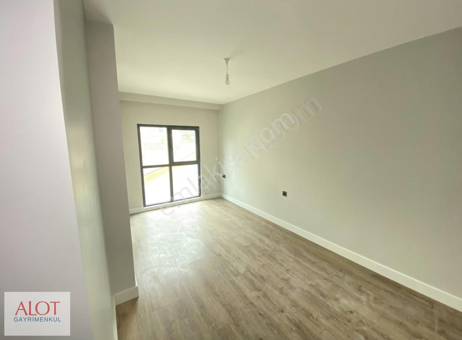 3+1 Ebeveyn Banyolu Yerden Isıtmalı 2. Kat Deniz Manzaralı - Görsel 13