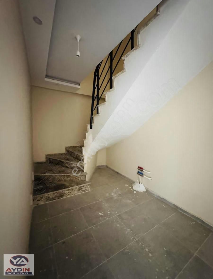 Çayırova Atatürk Mah.de Kapalı Otopark Üstü Satılık Ters Dubleks - Görsel 2