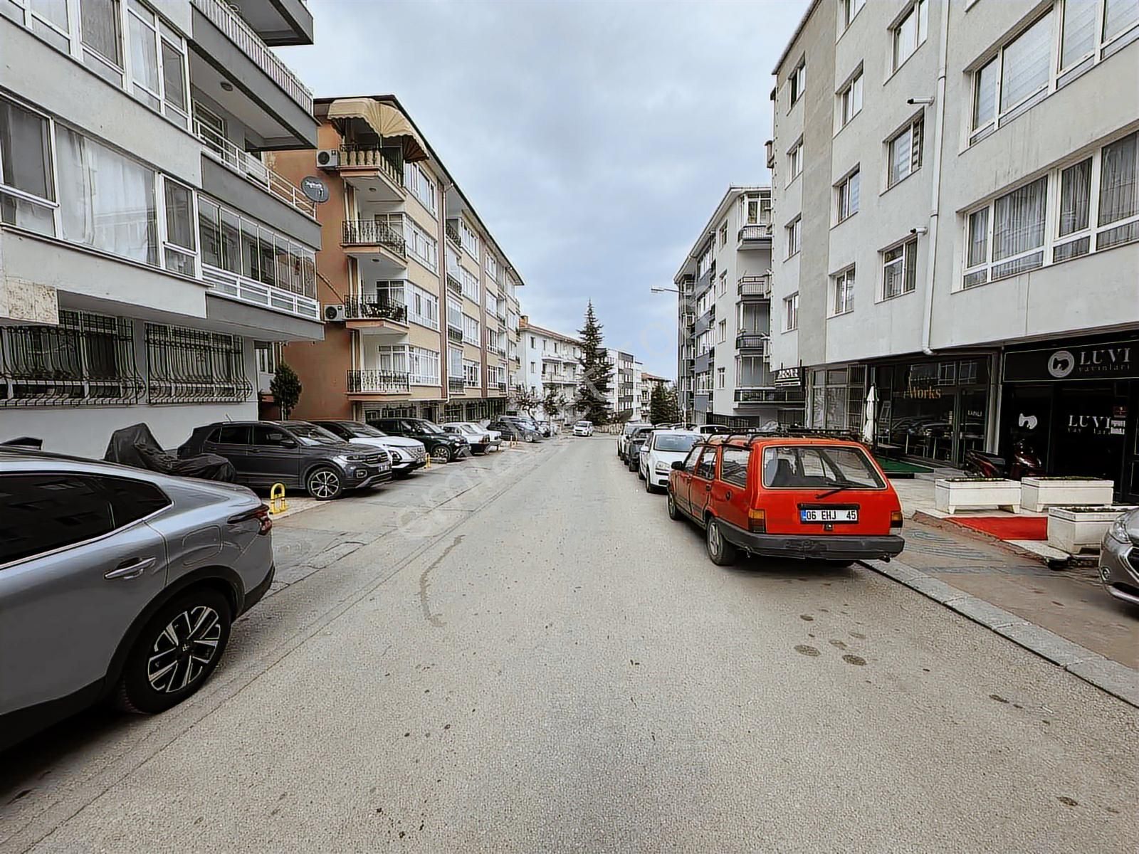 Ayrancı Refik Belendirde 3+1 Mesnevi-hoşdere Asansörlü Bahçeli - Görsel 22