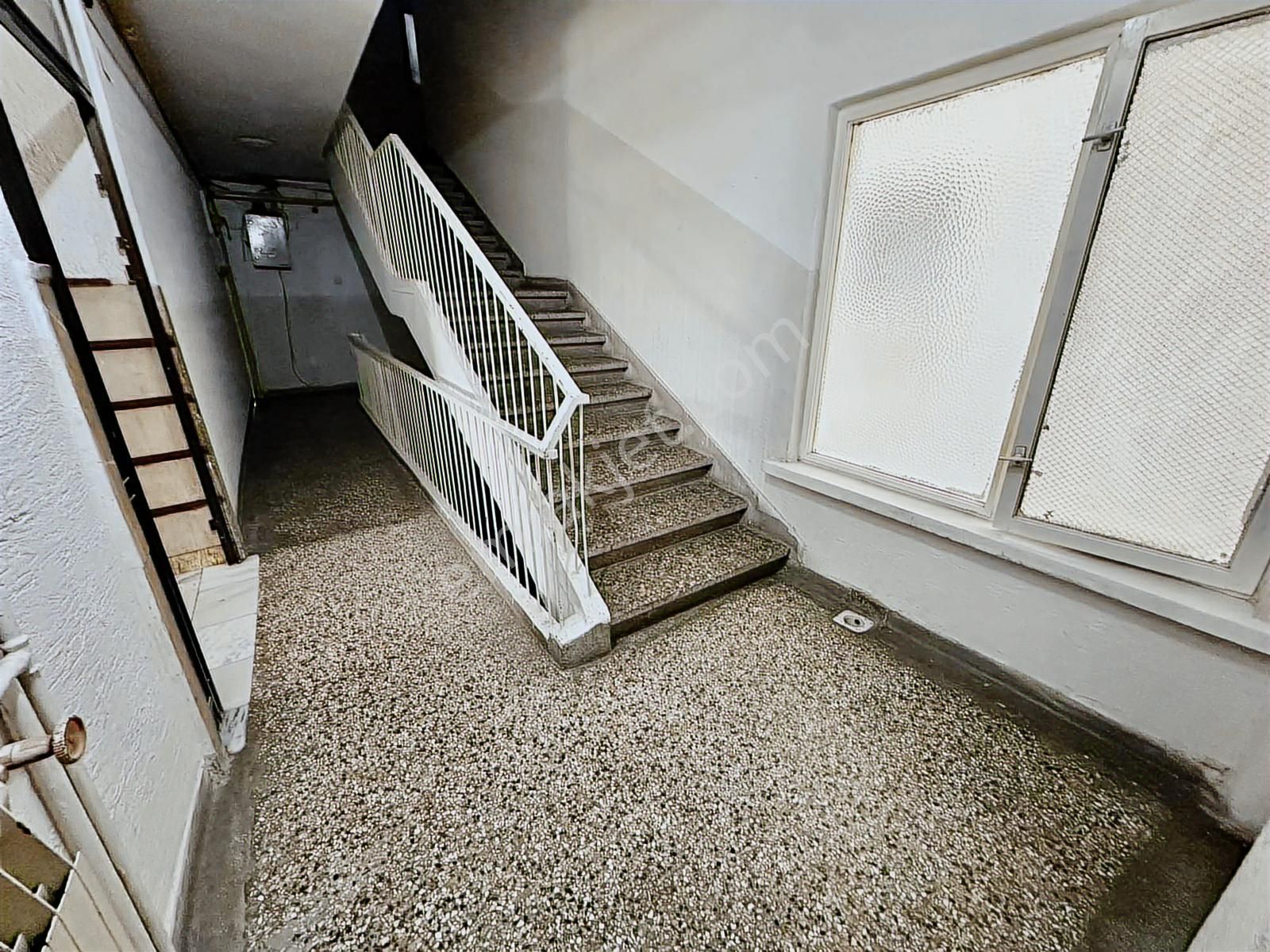 Ayrancı Refik Belendirde 3+1 Mesnevi-hoşdere Asansörlü Bahçeli - Görsel 2