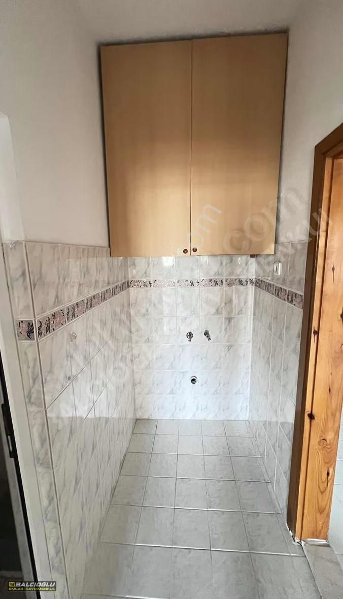 Balcıoğlu Emlaktan Çarşı Merkezde Ara Kat 2+1 Satılık Daire - Görsel 5