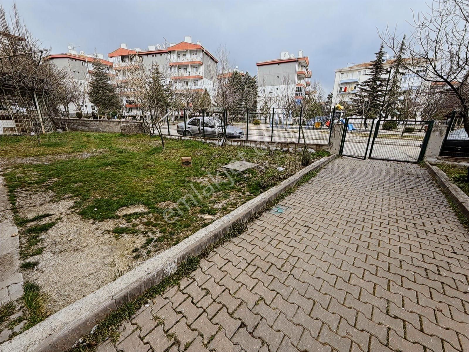 A L C Den Konumu Harika Metro Yakını 2+1 Satılık Daire - Görsel 12