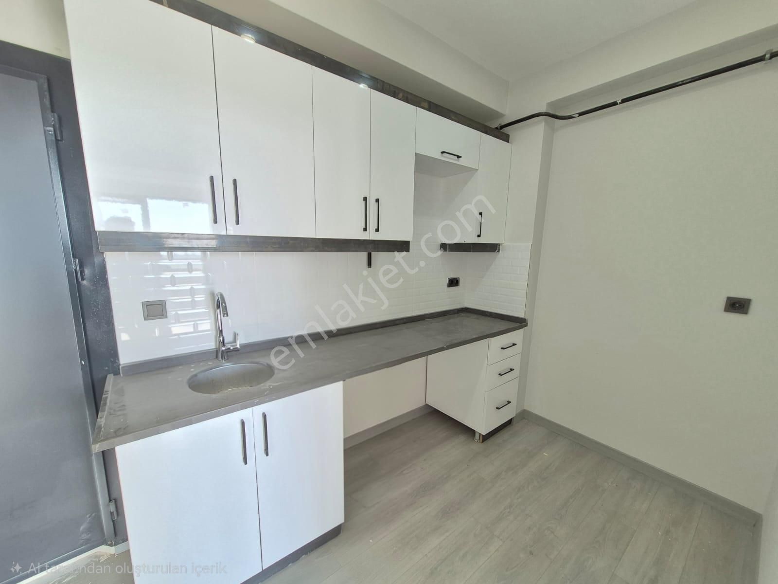 Delux'den Atatürk'te Deniz Manzaralı Ayrı Mutfaklı Kiralık 1+1 - Görsel 18