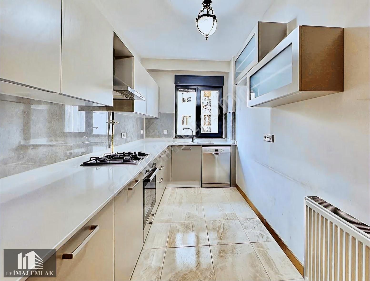 Suadiye'de Bağdat Cad Yakın Boş Balkonlu 95 M2 Net 3+1 - Görsel 32