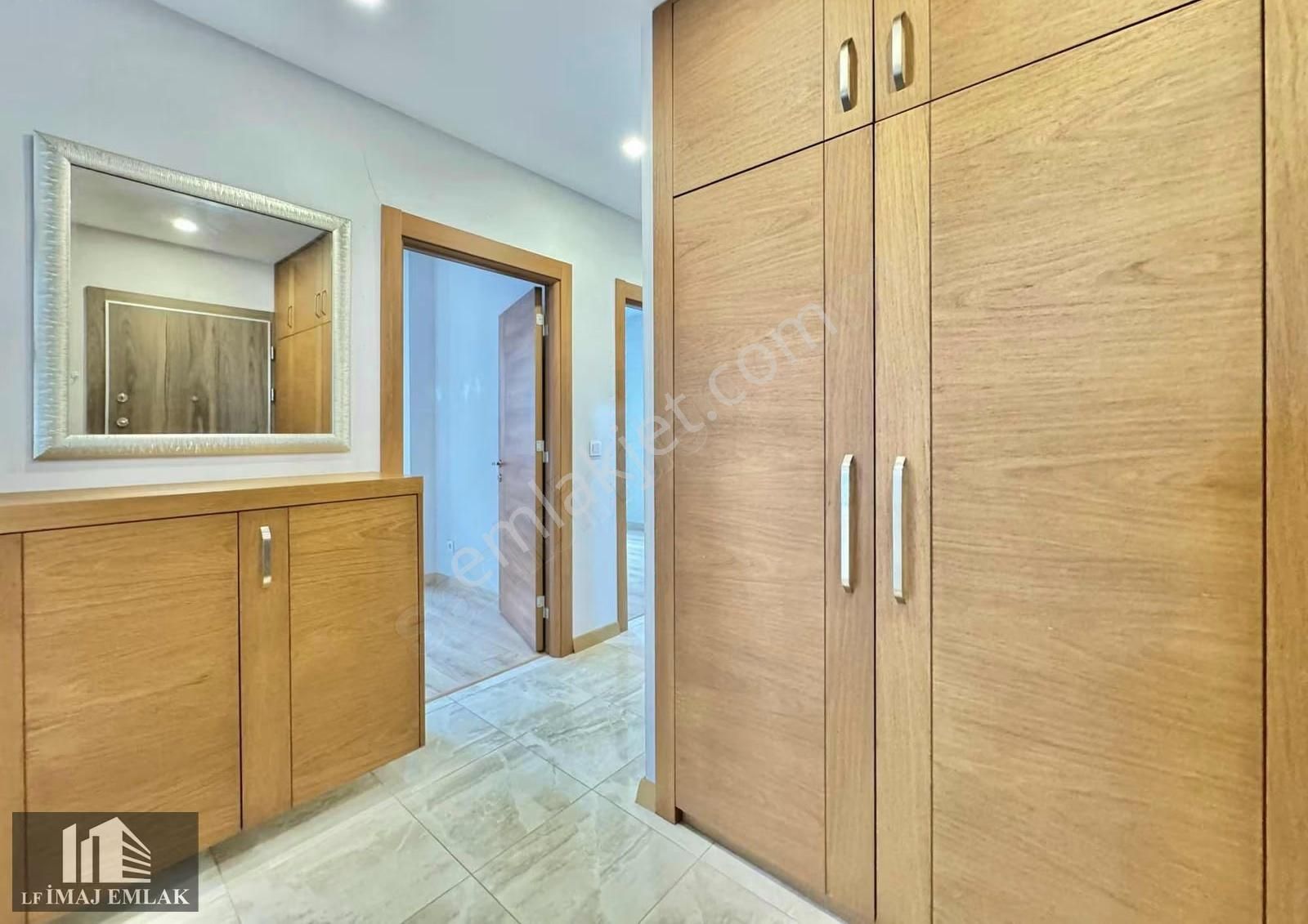 Suadiye'de Bağdat Cad Yakın Boş Balkonlu 95 M2 Net 3+1 - Görsel 3