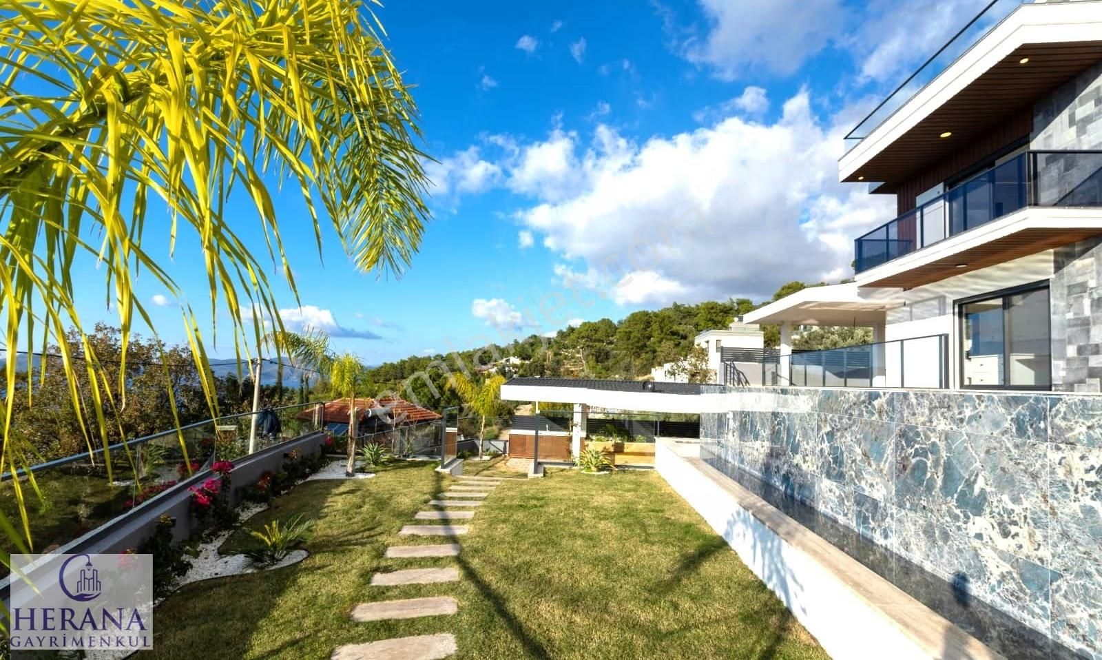 Denize Nazır Fourleks Geniş Ferah Şık Ve Lüks Satılık Villa - Görsel 7