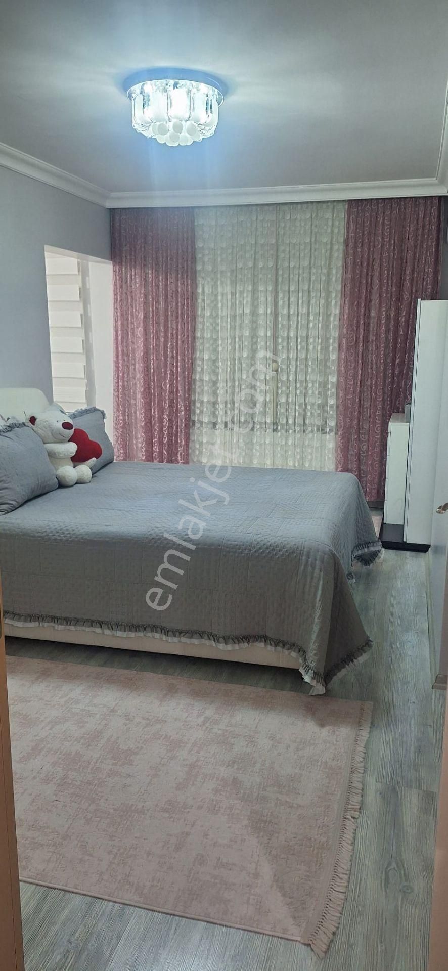 Şirintepe'de Asansörlü Giyinme Odalı Full Yapılı 3,5+1 2.katta Satılık Daire !! - Görsel 12