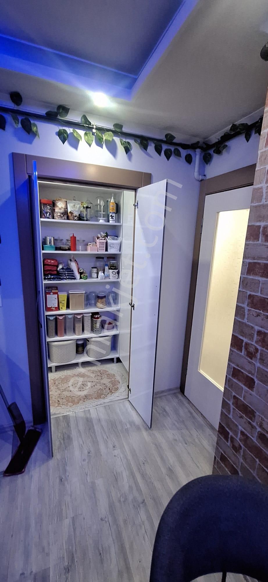 Şirintepe'de Asansörlü Giyinme Odalı Full Yapılı 3,5+1 2.katta Satılık Daire !! - Görsel 27