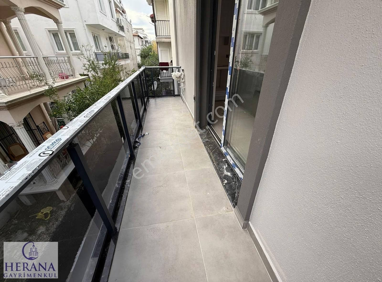 Sahile 100m Mesafede Ara Kat 1+1 Daire - Görsel 6