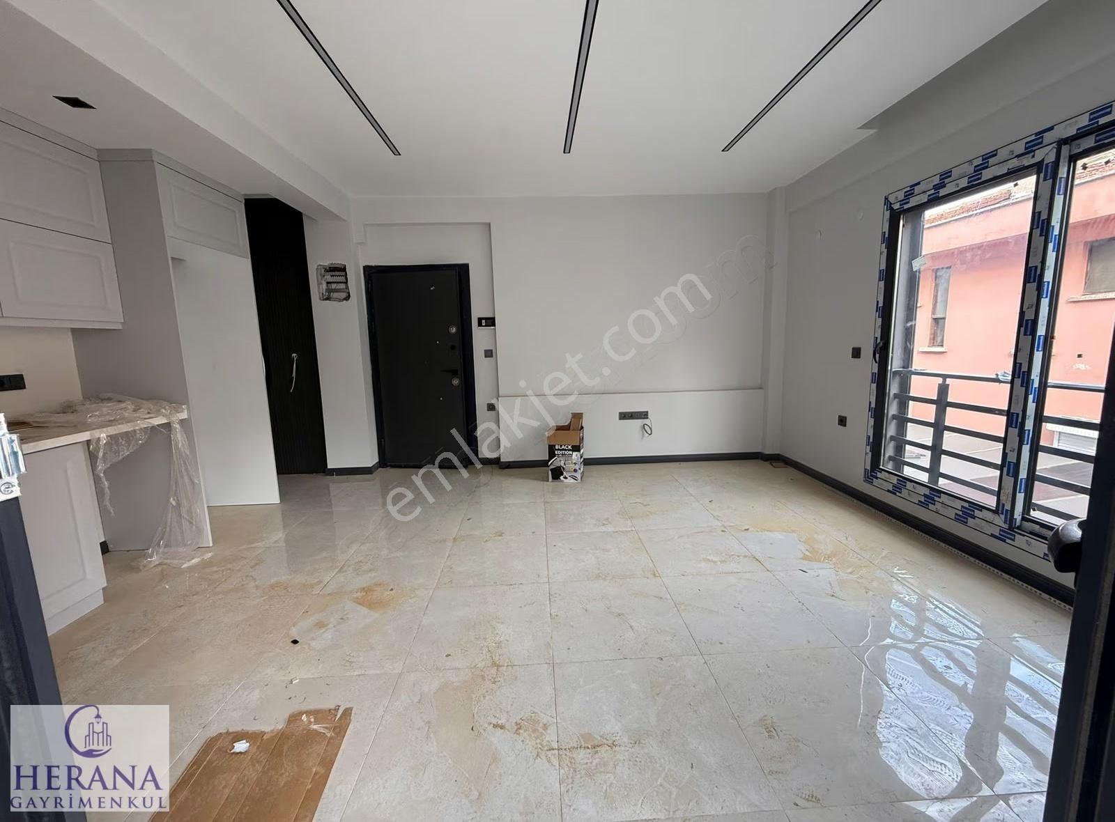 Sahile 100m Mesafede Ara Kat 1+1 Daire - Görsel 11