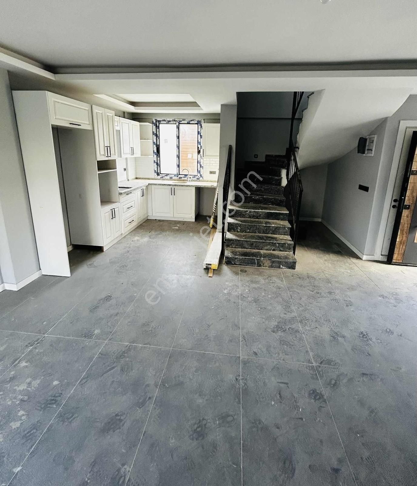 Şehrin Gürültüsünden Uzak Doğa Manzaralı Modern 3+1villa - Görsel 15