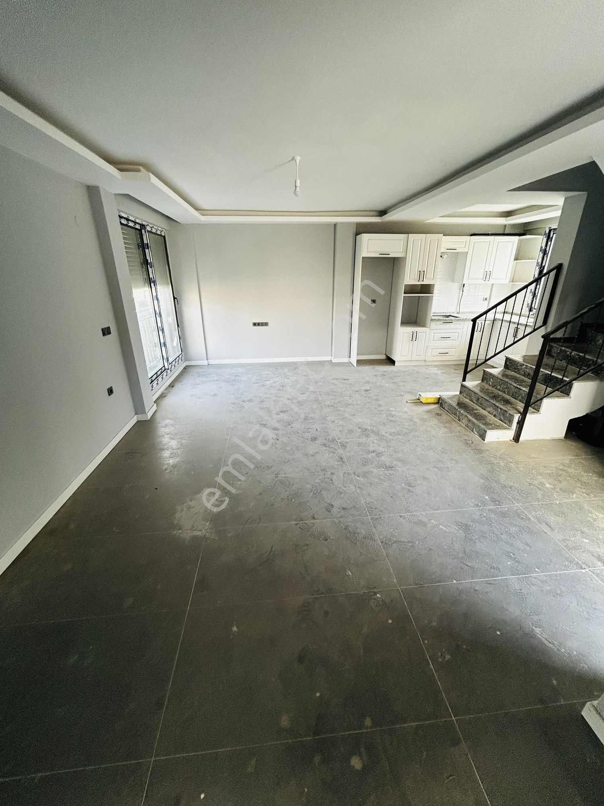 Şehrin Gürültüsünden Uzak Doğa Manzaralı Modern 3+1villa - Görsel 8