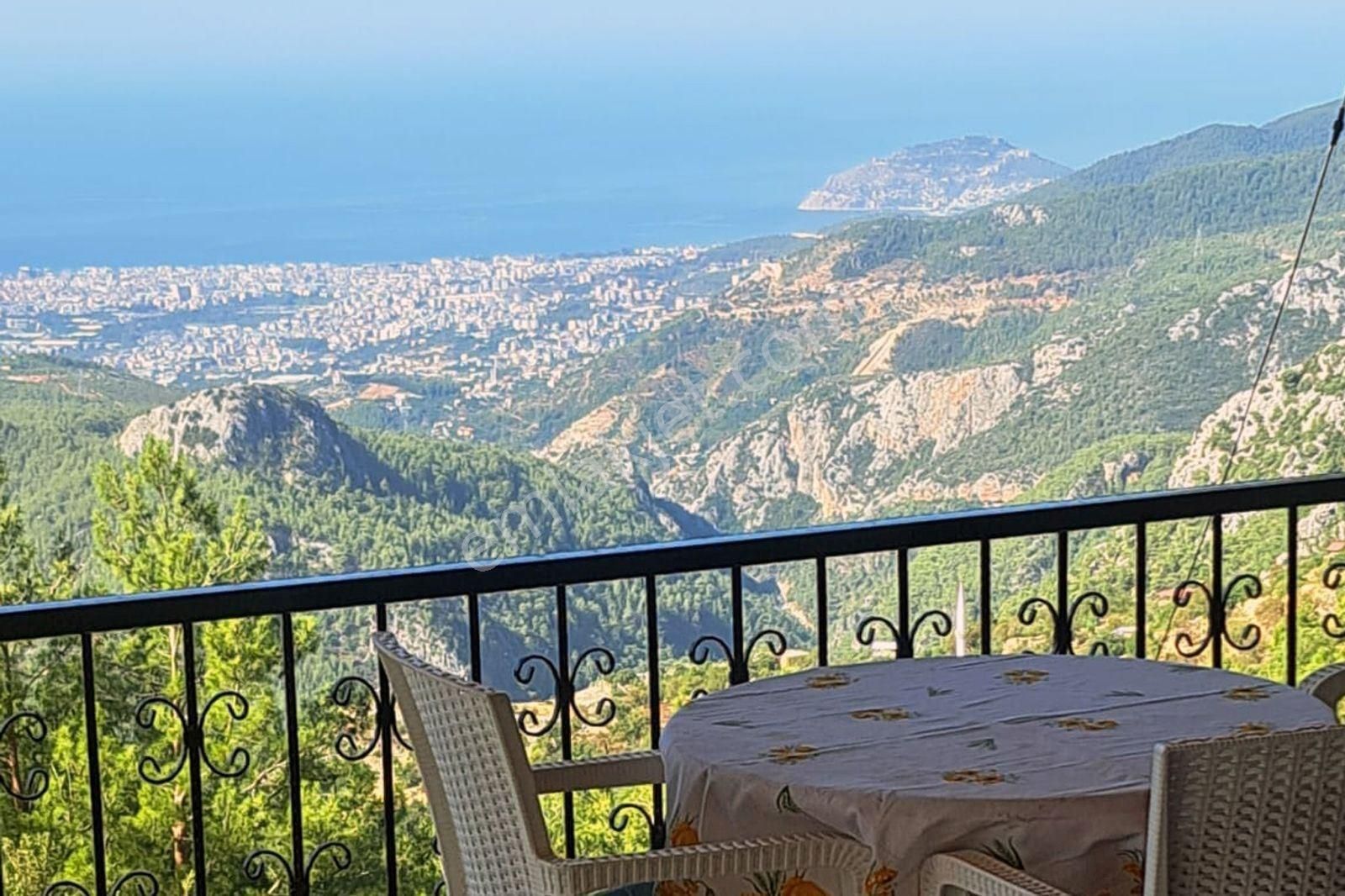 Alanya Bademağacı’nda Full Deniz Ve Kale Manzaralı Ev Ve Bahçe - Görsel 3