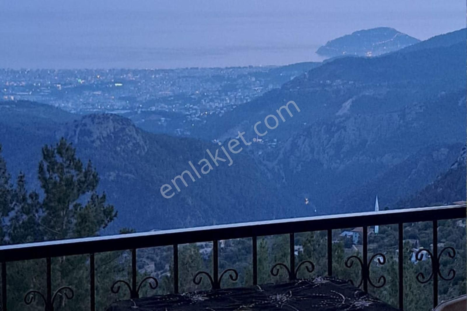 Alanya Bademağacı’nda Full Deniz Ve Kale Manzaralı Ev Ve Bahçe - Görsel 18