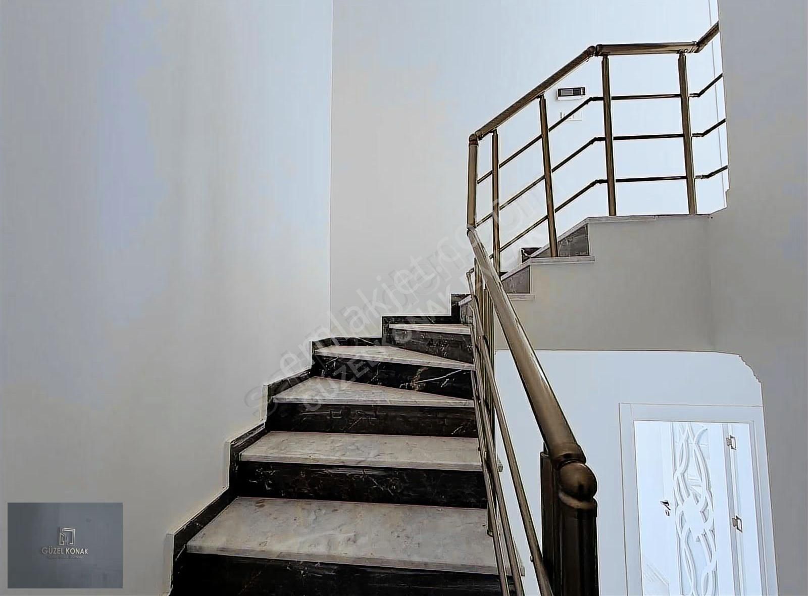 Güzel Konak'tan 4+1 Ayrı Mutfaklı Dubleks Daire - Görsel 11