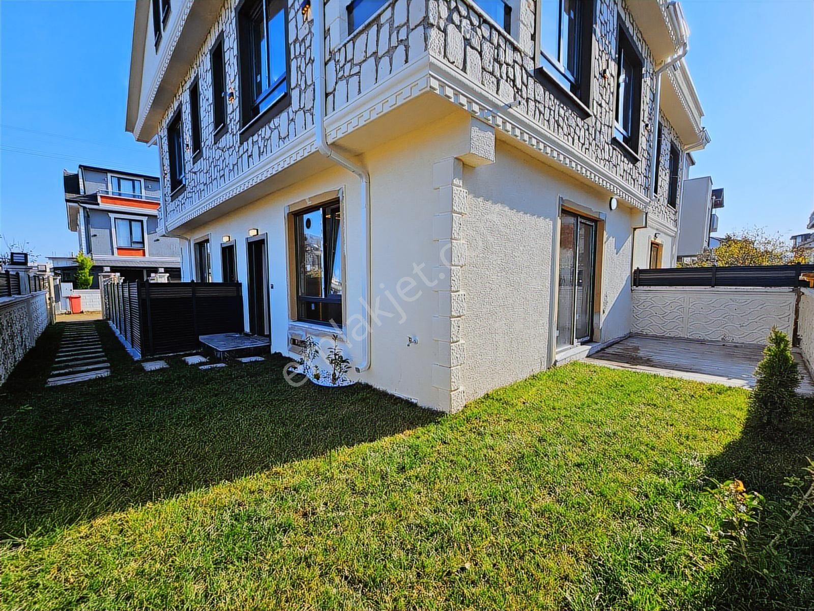 Deniz'den 3+1 Ebeveyn Banyolu, Denize Yakın Lüks Villa - Görsel 18