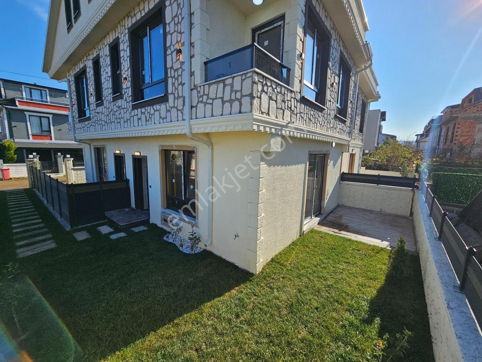 Deniz'den 3+1 Ebeveyn Banyolu, Denize Yakın Lüks Villa - Görsel 3