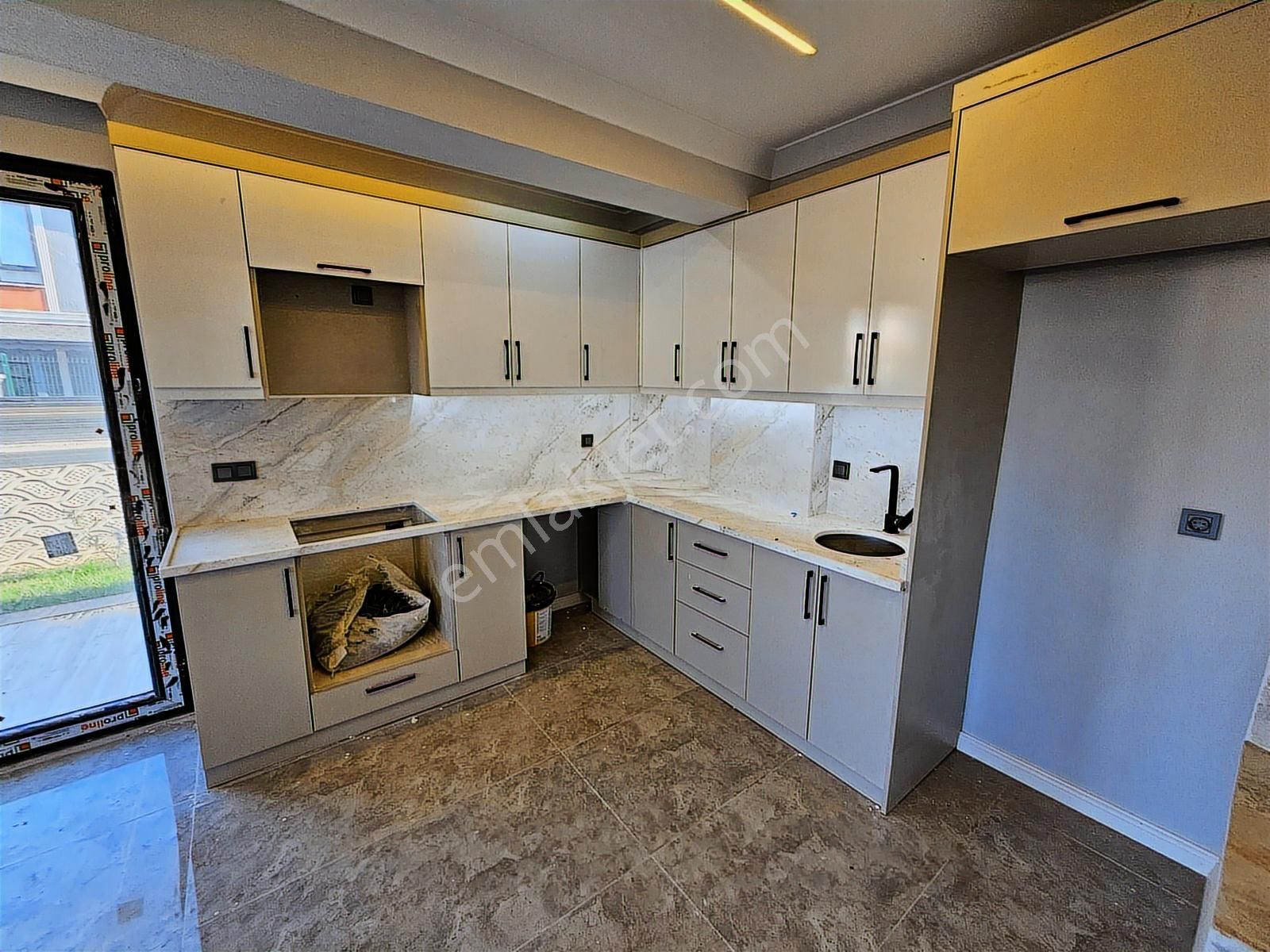 Deniz'den 3+1 Ebeveyn Banyolu, Denize Yakın Lüks Villa - Görsel 23