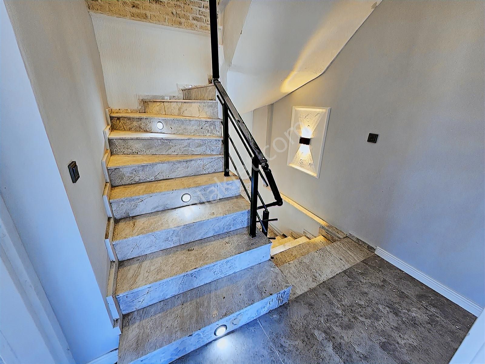 Deniz'den 3+1 Ebeveyn Banyolu, Denize Yakın Lüks Villa - Görsel 13