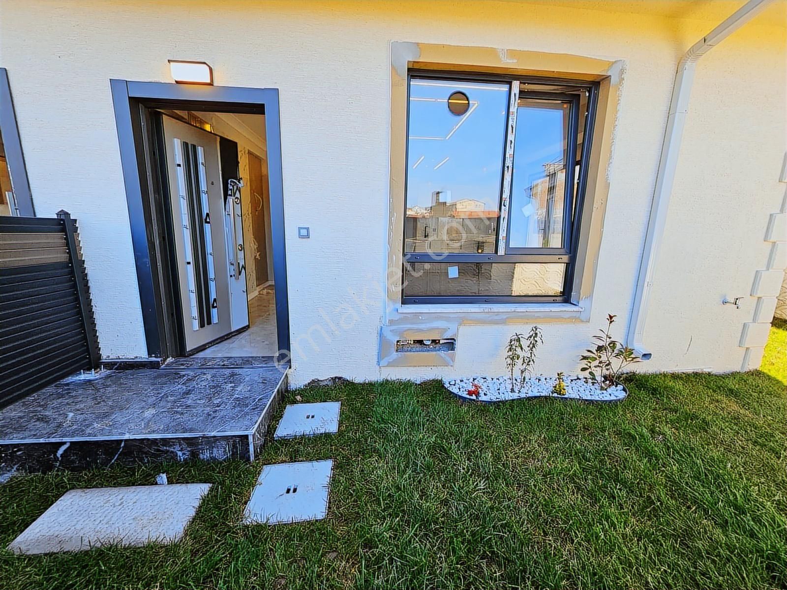 Deniz'den 3+1 Ebeveyn Banyolu, Denize Yakın Lüks Villa - Görsel 19