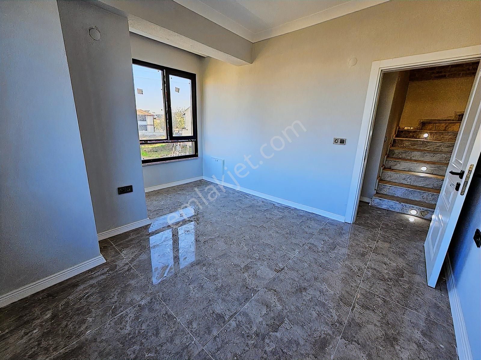 Deniz'den 3+1 Ebeveyn Banyolu, Denize Yakın Lüks Villa - Görsel 11