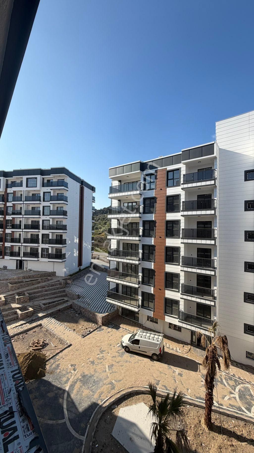 Turgutlu Ergenekom Da Havuzlu Sitede Yerden Isıtmalı2+1 Lüks Daire - Görsel 2