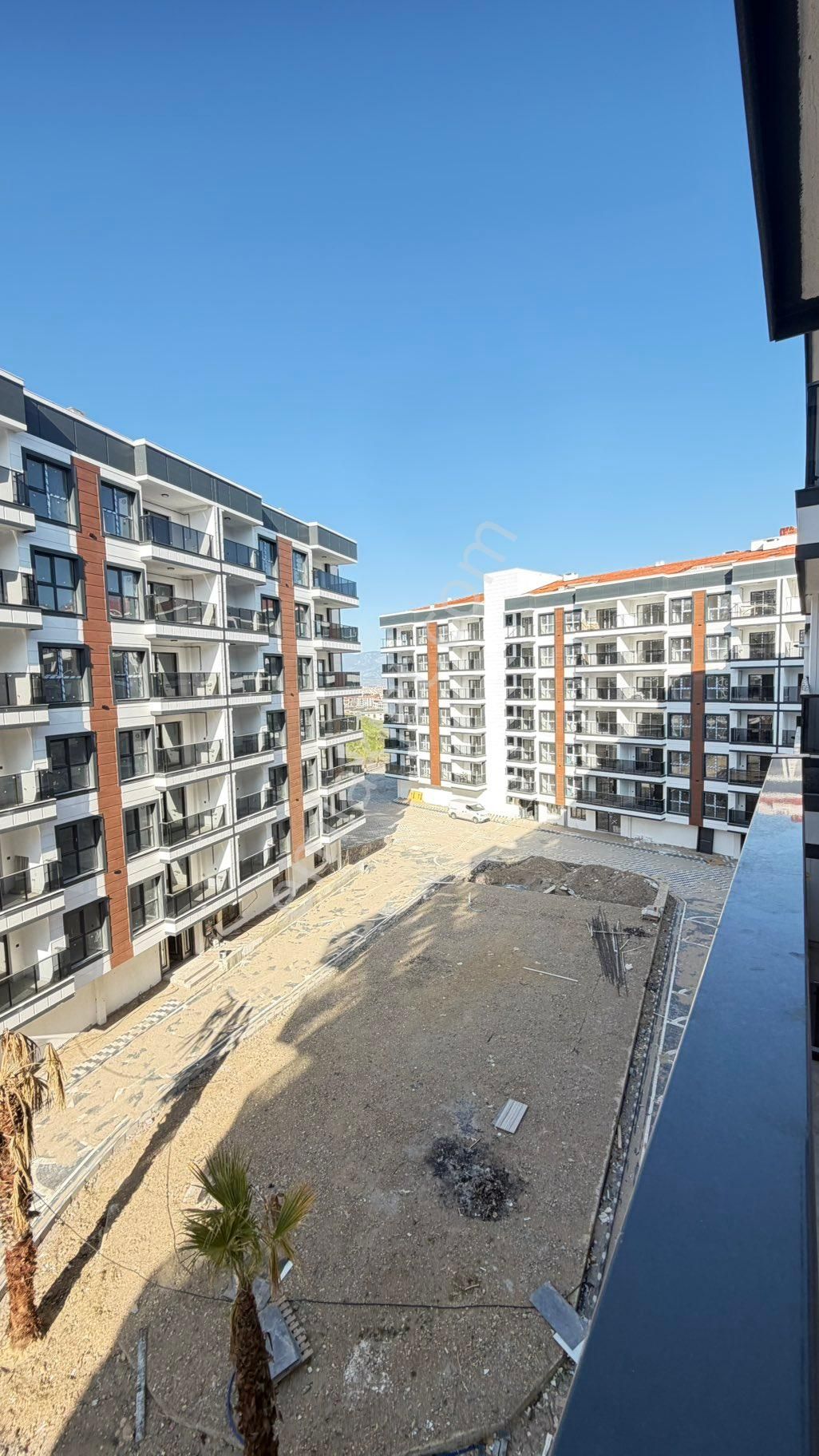 Turgutlu Ergenekom Da Havuzlu Sitede Yerden Isıtmalı2+1 Lüks Daire - Görsel 13