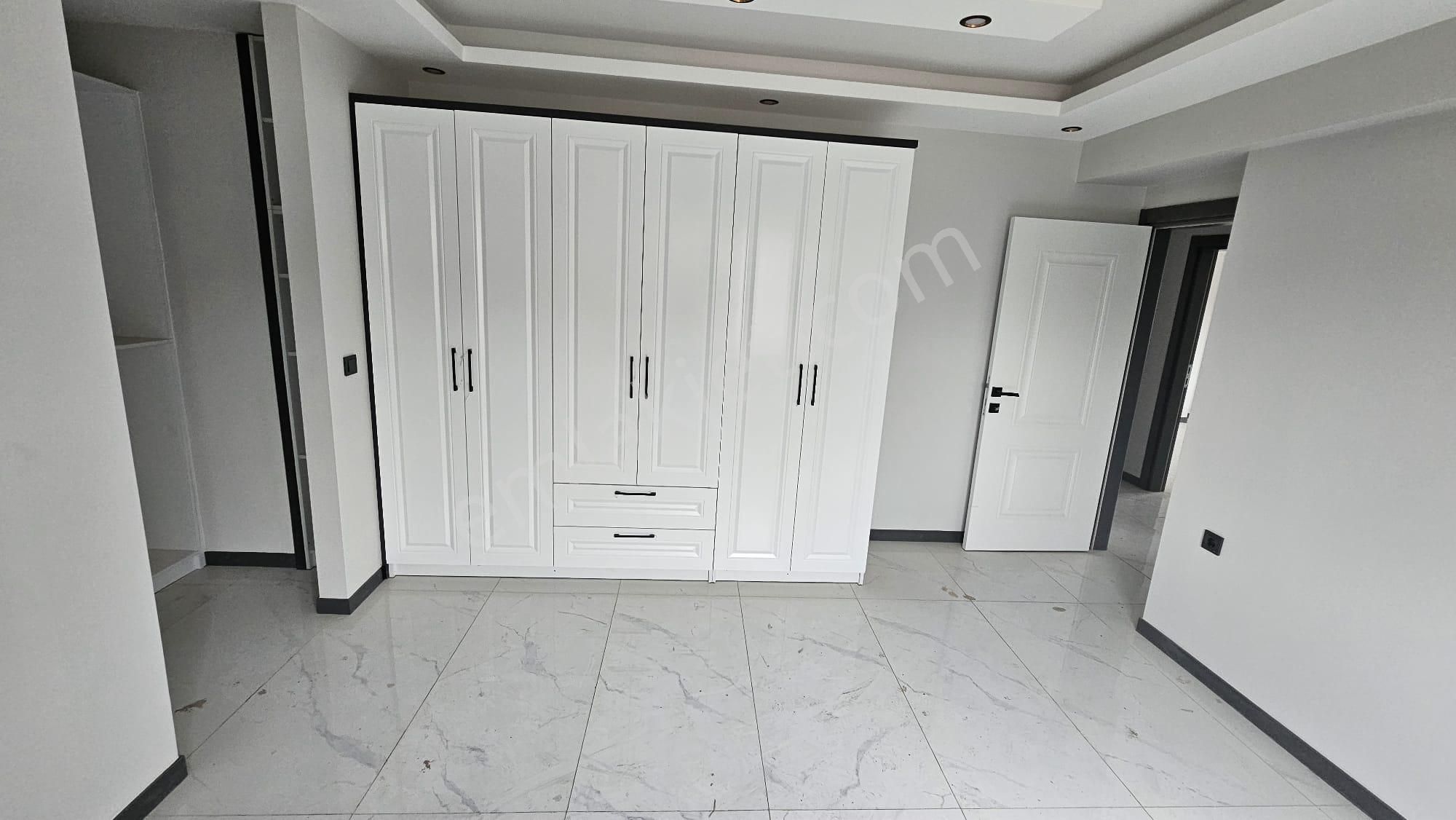 Yörük Mah. Çınarlı Cad.eski Mor Kafe Yanı Satılık 3+1 Lüks Daire - Görsel 14