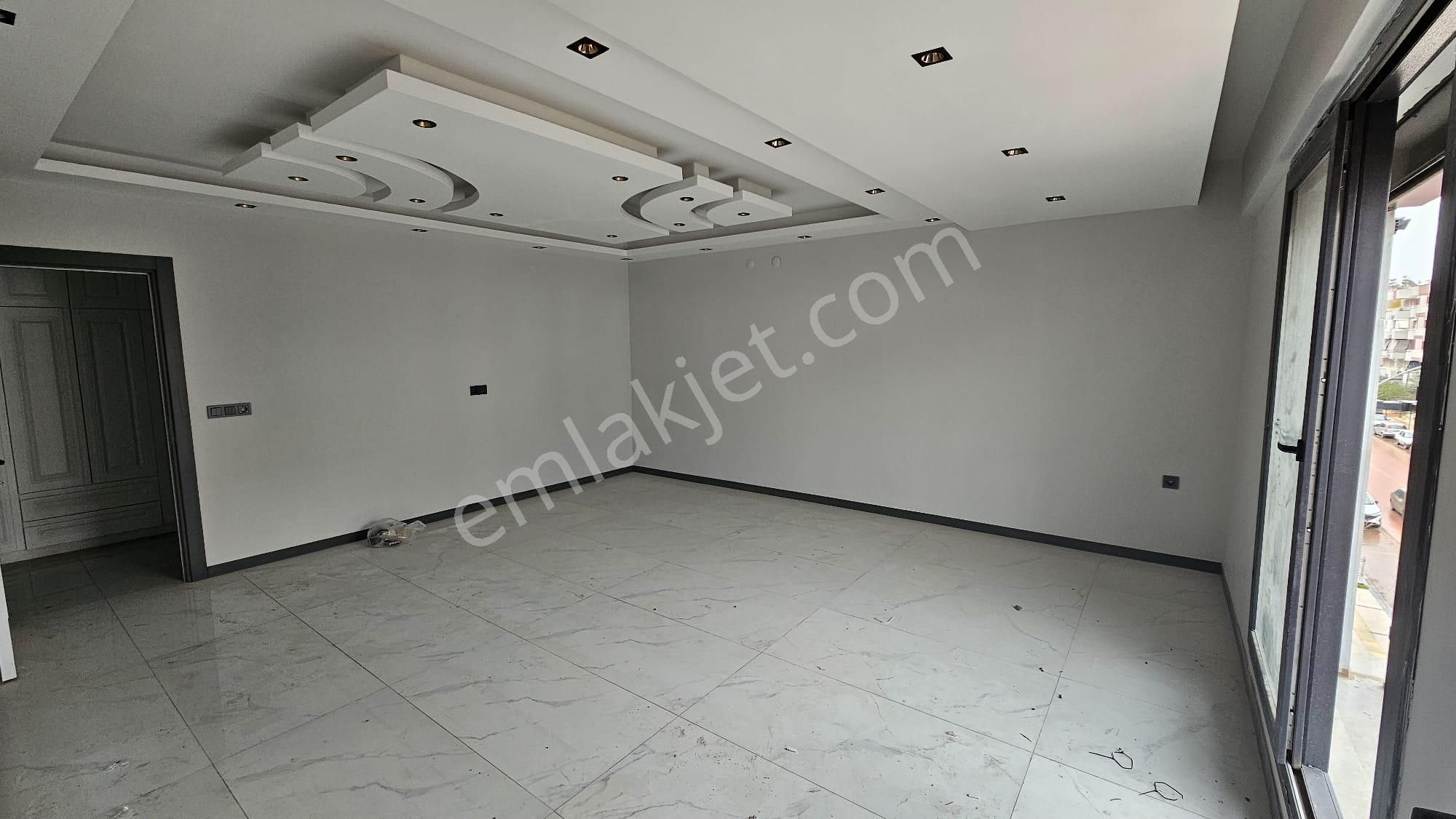 Yörük Mah. Çınarlı Cad.eski Mor Kafe Yanı Satılık 3+1 Lüks Daire - Görsel 2