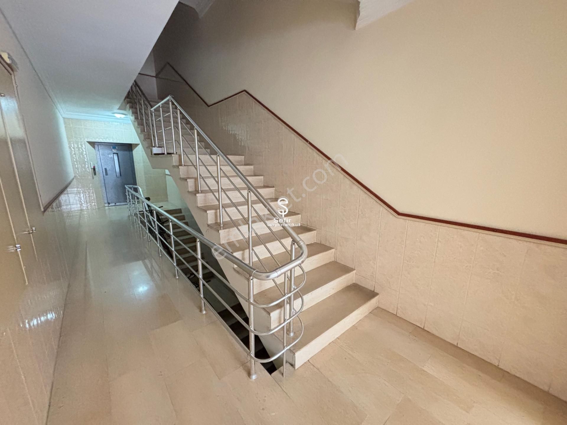 Alanya Hacet'te 1+1 Ayrı Mutfak Geniş Kiralık Daire - Görsel 15