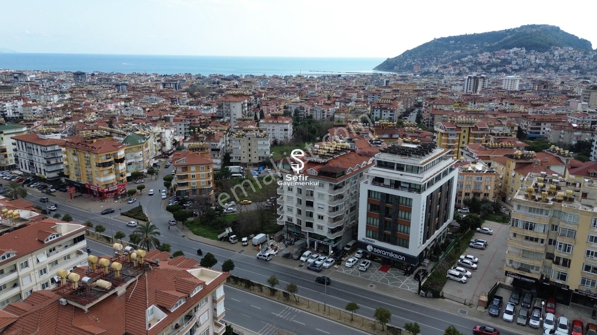 Alanya Hacet'te 1+1 Ayrı Mutfak Geniş Kiralık Daire