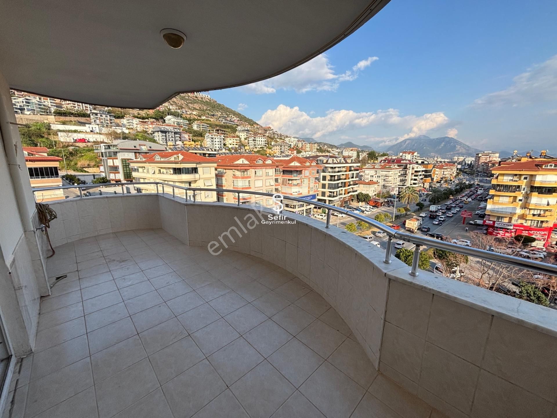 Alanya Hacet'te 1+1 Ayrı Mutfak Geniş Kiralık Daire - Görsel 5