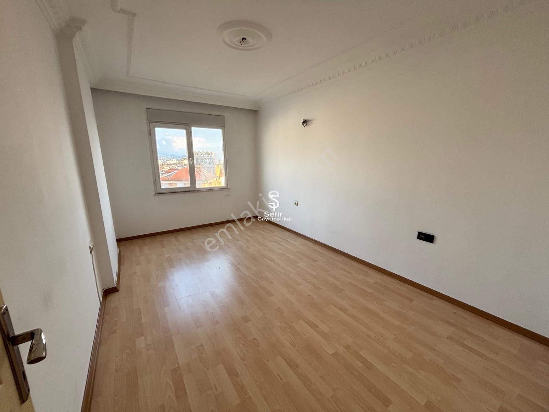 Alanya Hacet'te 1+1 Ayrı Mutfak Geniş Kiralık Daire - Görsel 12