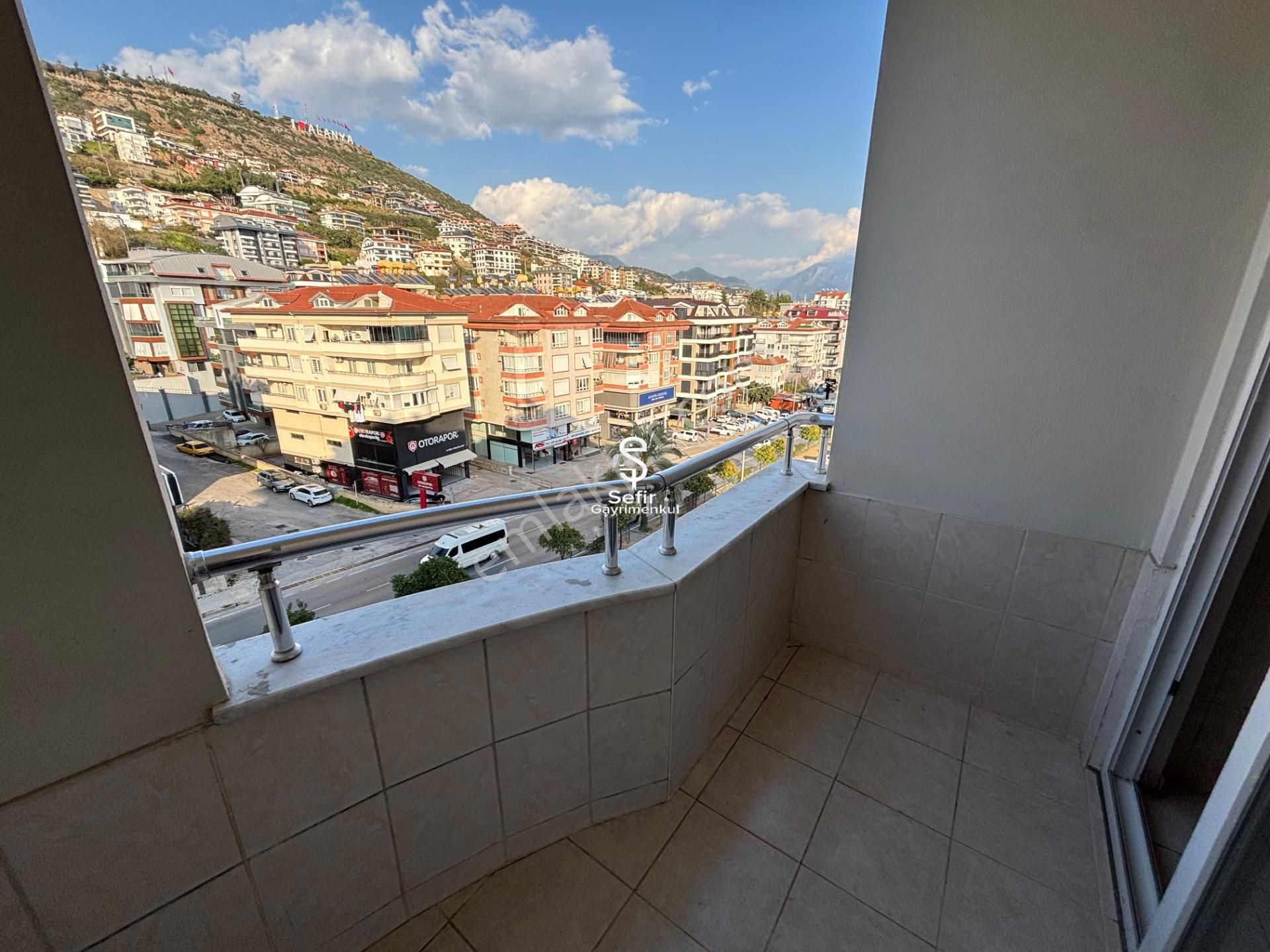 Alanya Hacet'te 1+1 Ayrı Mutfak Geniş Kiralık Daire - Görsel 9