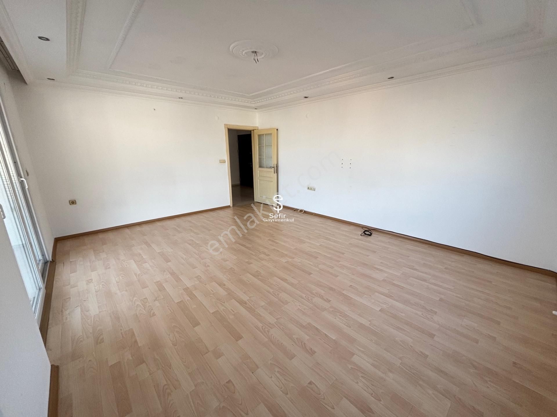 Alanya Hacet'te 1+1 Ayrı Mutfak Geniş Kiralık Daire - Görsel 3