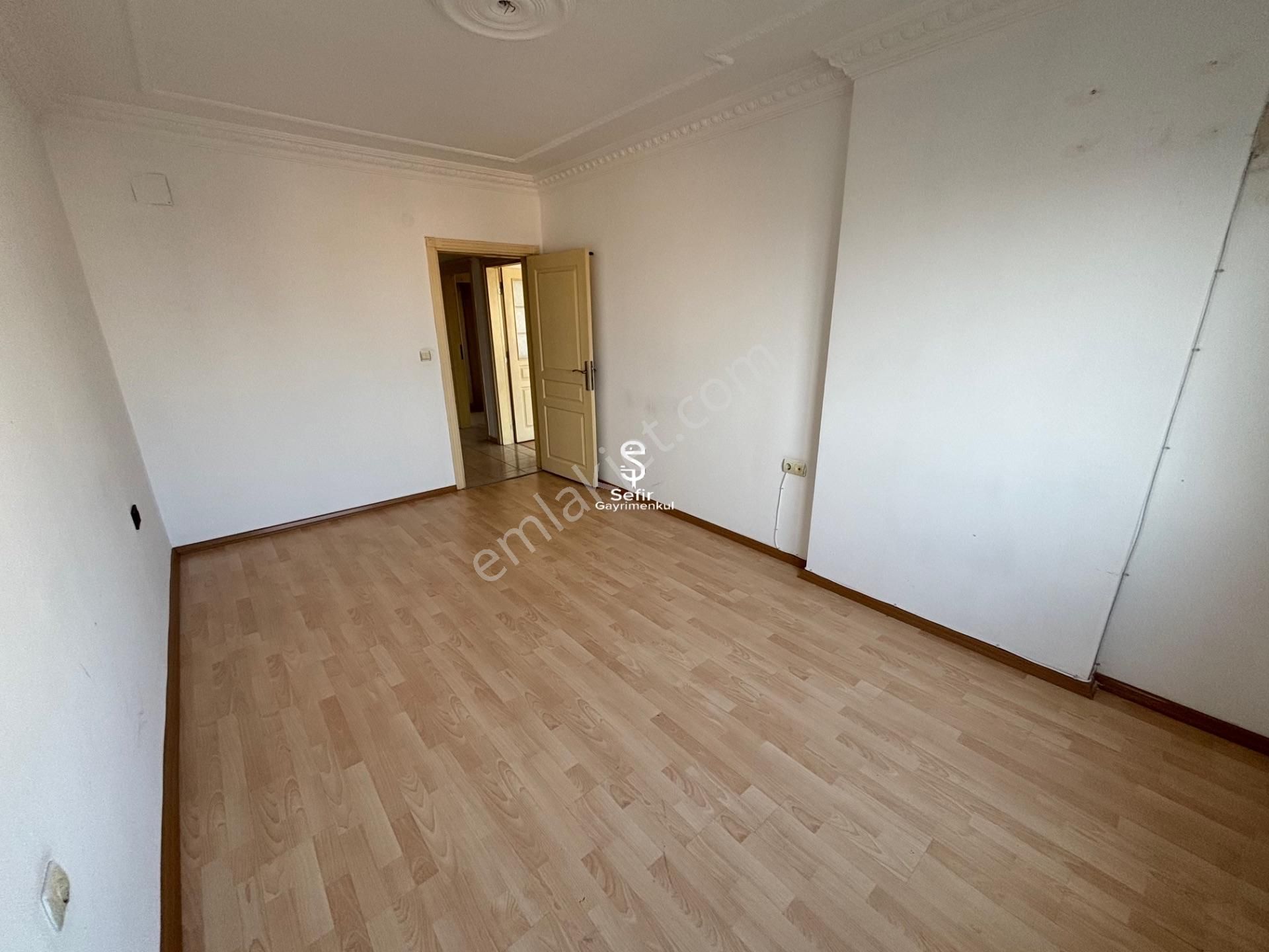 Alanya Hacet'te 1+1 Ayrı Mutfak Geniş Kiralık Daire - Görsel 13