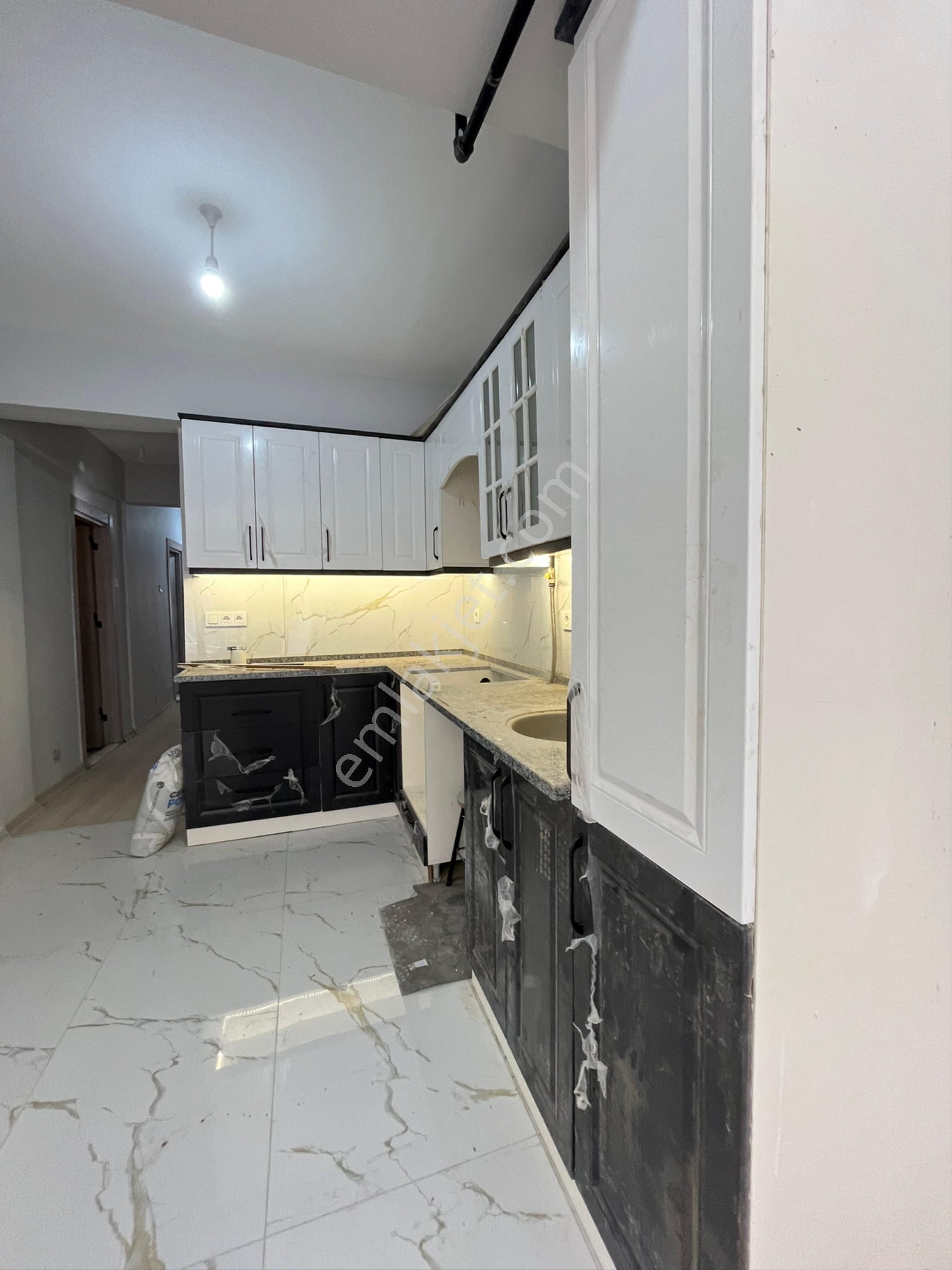 Üçyol Metro Yakını Full Tadilatlı 3+1 Satılık Daire - Görsel 8